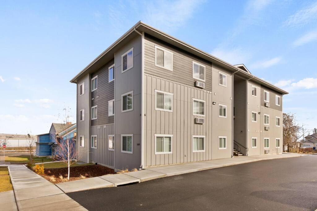 Apartment New 2 Bed 2 Bath Near Perry District And Dt