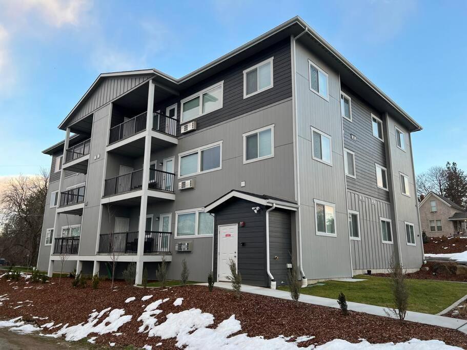New 2 Bed 2 Bath Near Perry District And Dt Apartment